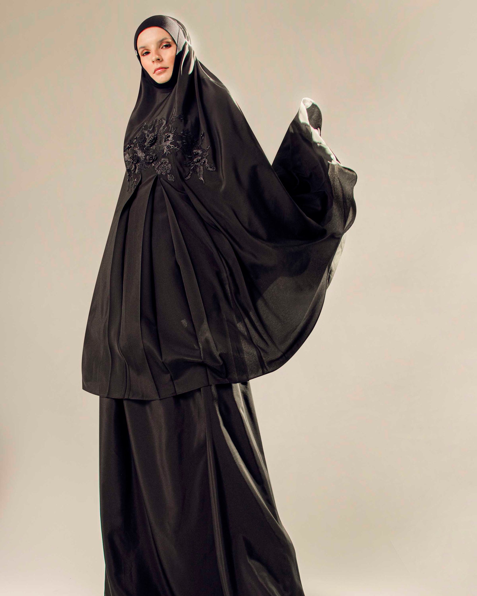 PRE-ORDER: Telekung ARJANA Izmeira in Black